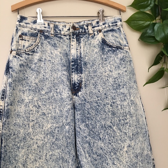 Congo Vintage Acid Wash high waisted jeans - Picture 3 of 8